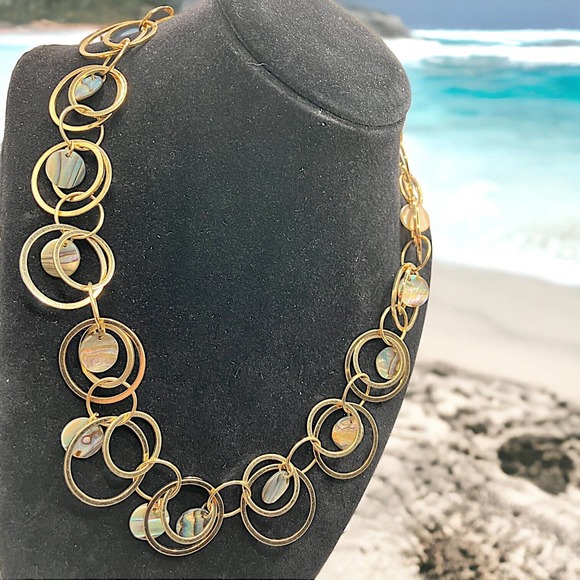 Lia Sophia Mother of Pearl Gold-Tone Circles Necklace! - Picture 1 of 8